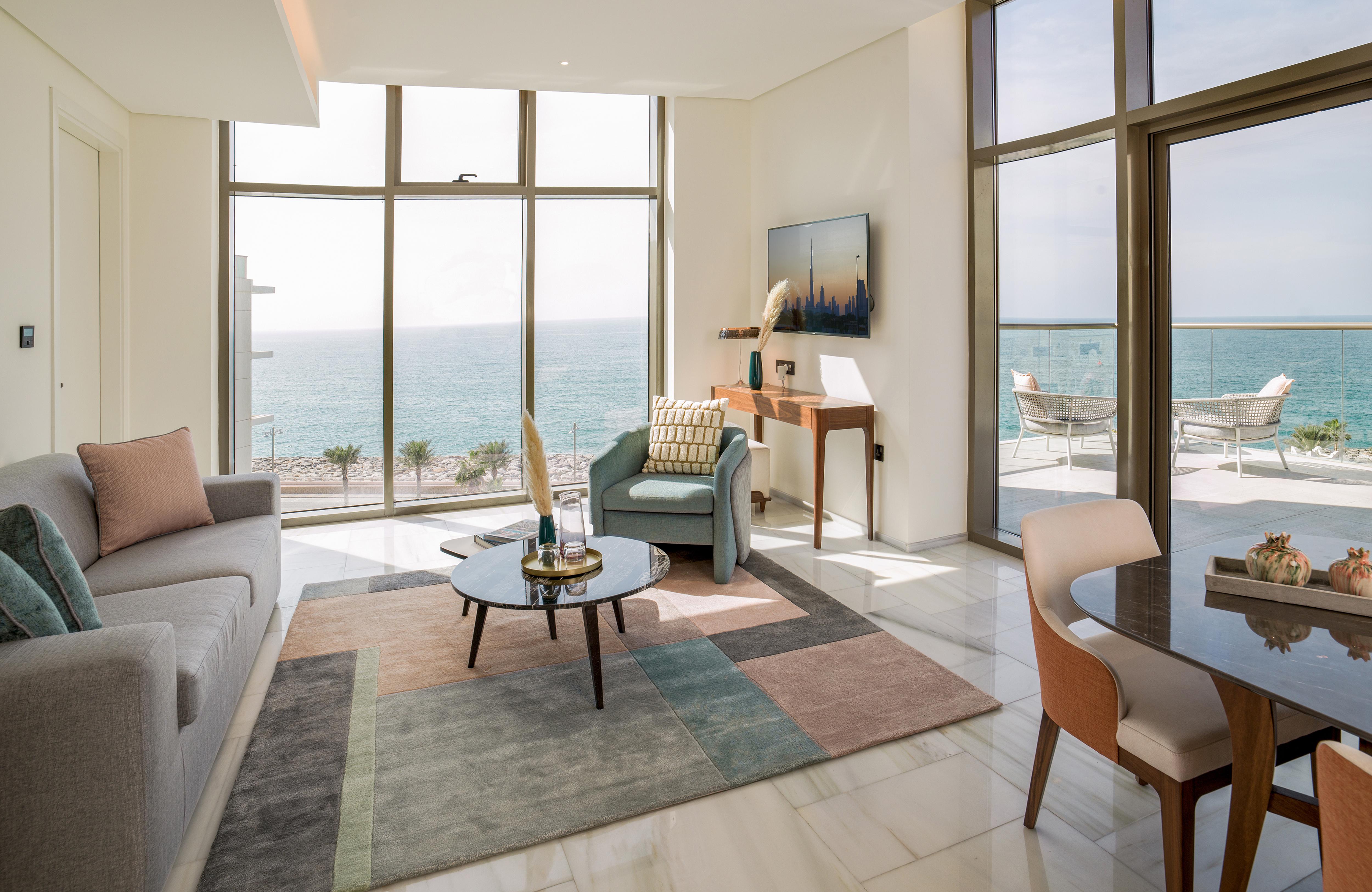 Resort Th8 Palm Resort, Vignette Collection By Ihg Dubai