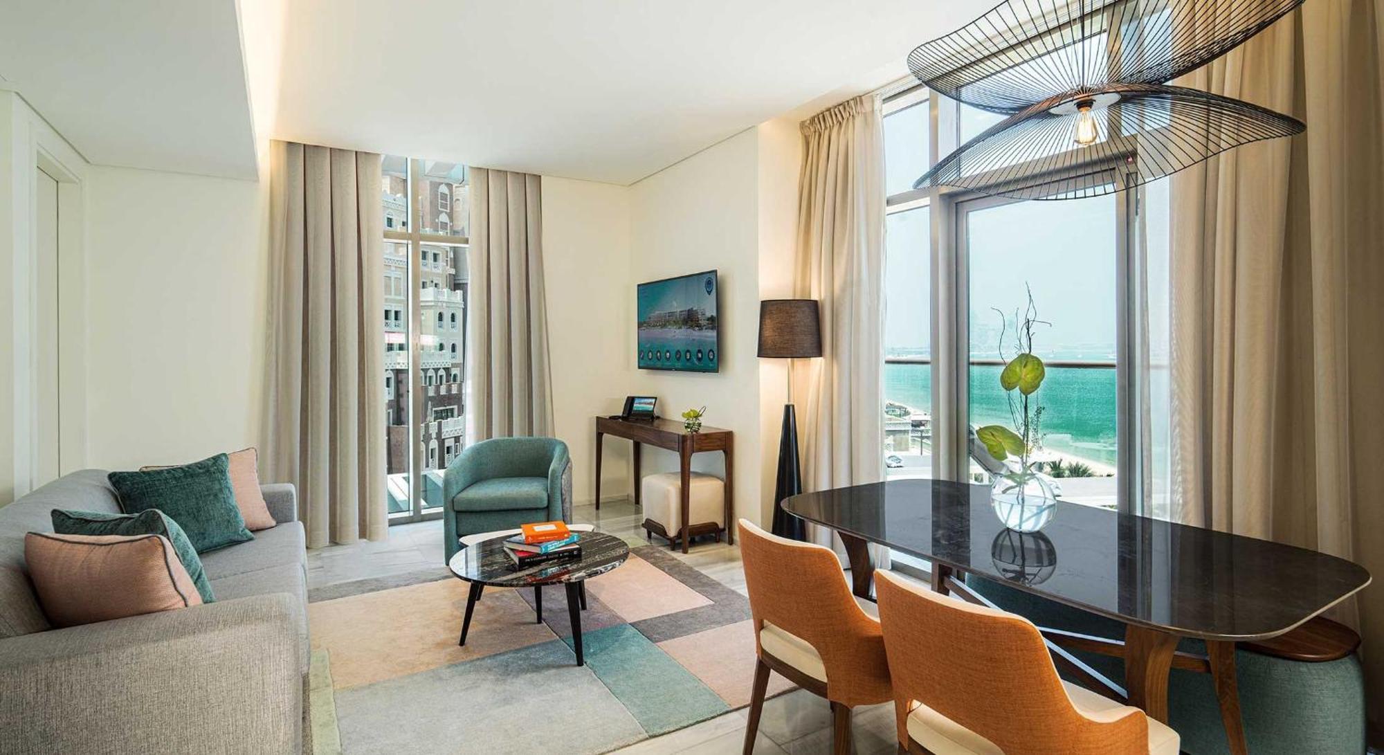 Th8 Palm Resort, Vignette Collection By Ihg Resort Dubai