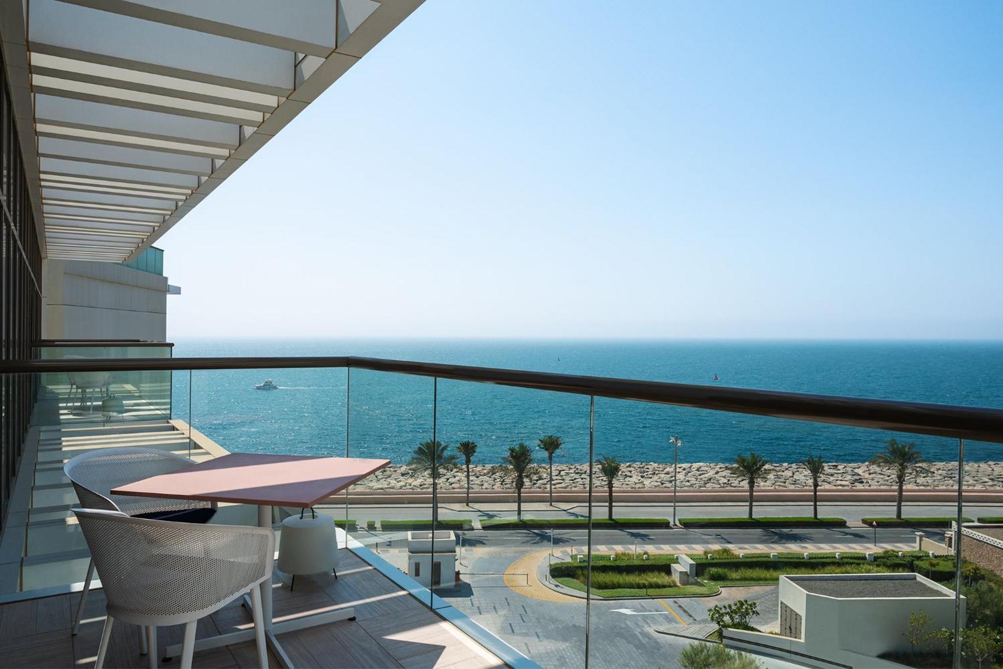 Th8 Palm Resort, Vignette Collection By Ihg Resort Dubai