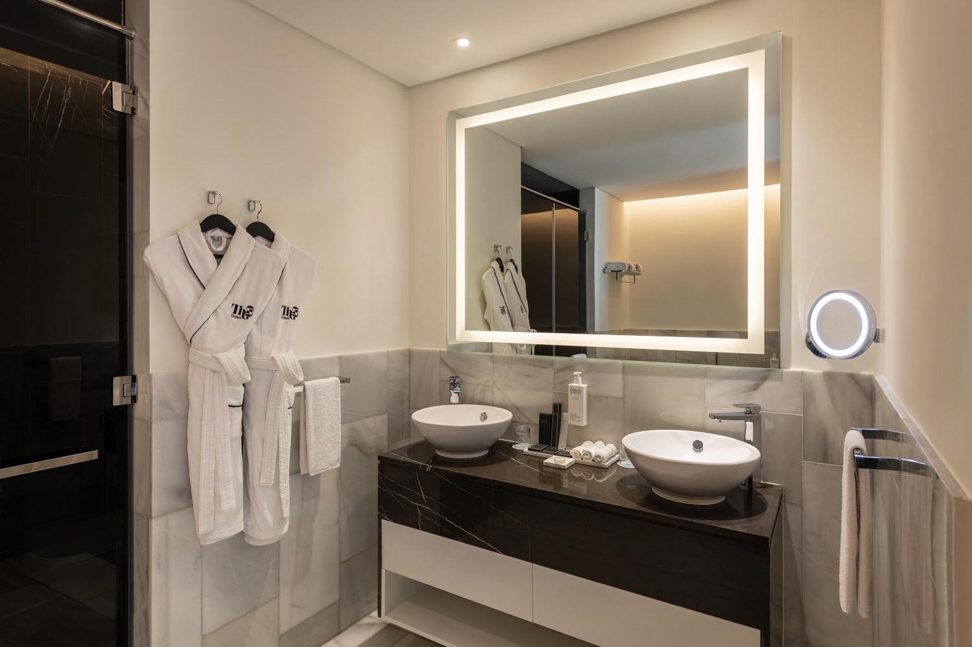 Th8 Palm Resort, Vignette Collection By Ihg सहारा Dubai