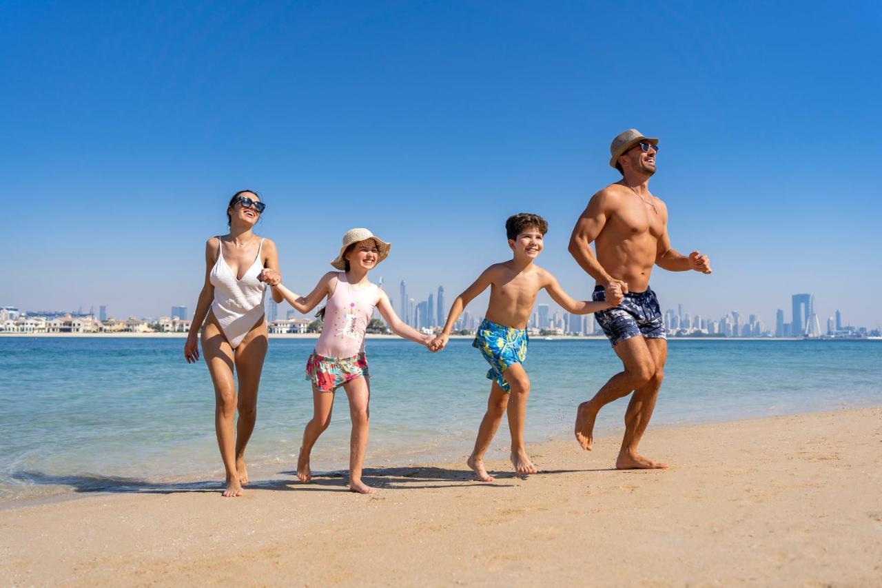 Курортный комплекс Th8 Palm Resort, Vignette Collection By Ihg