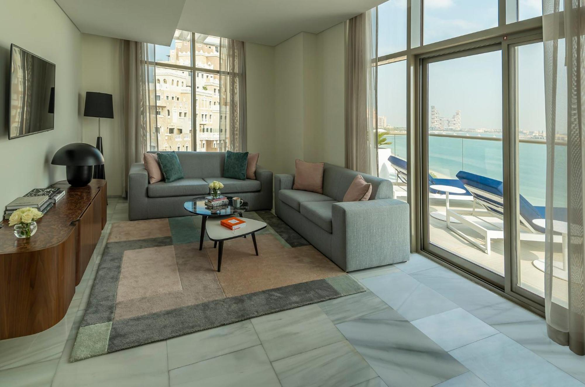 Th8 Palm Resort, Vignette Collection By Ihg Дубай